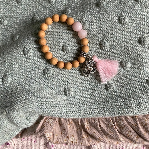 Other - 𝅺unicorn and Rose Quartz bracelet 3+